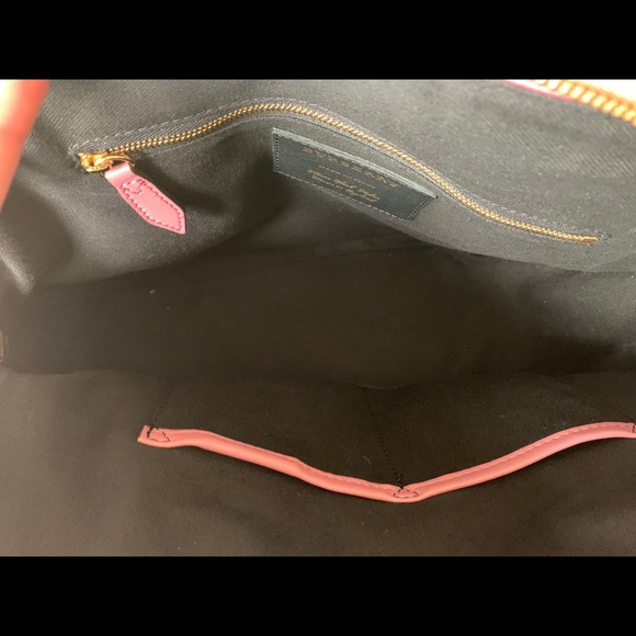 Burberry - Picture 7 of 15